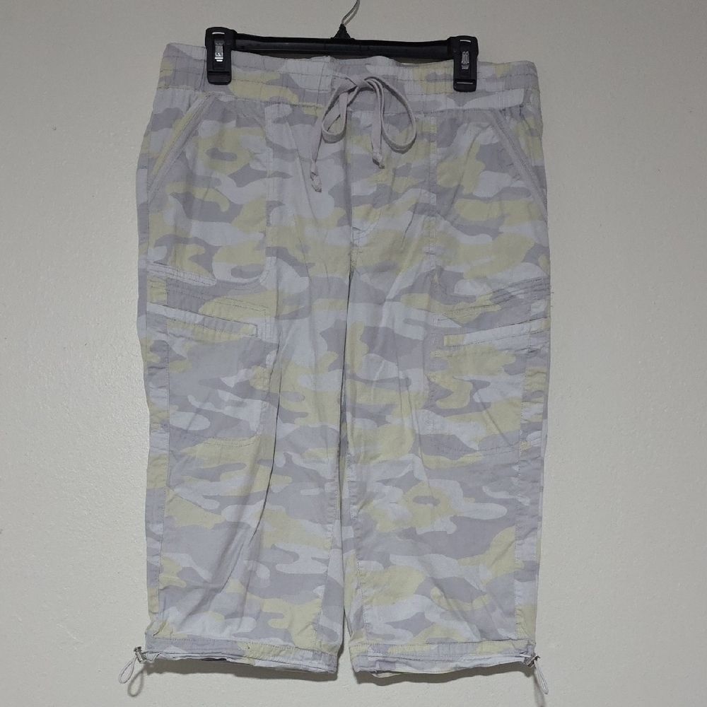 Democracy Women's Camo Capris in White, Gray & Yellow